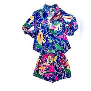 New with tags XS True destinations set button down top and shorts so cute